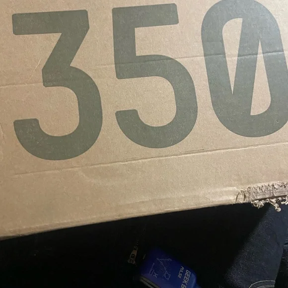 Men’s Yeezy Boost 350 V2